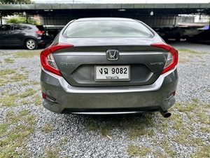 รถบ้าน รถมือสอง Honda Civic 1.8 i-VTEC รุ่น E เกียร์ Auto ปี 2016 โดย หญิงรถบ้าน รถมือสองขอนแก่น ราคาถูก ผ่อนสบาย